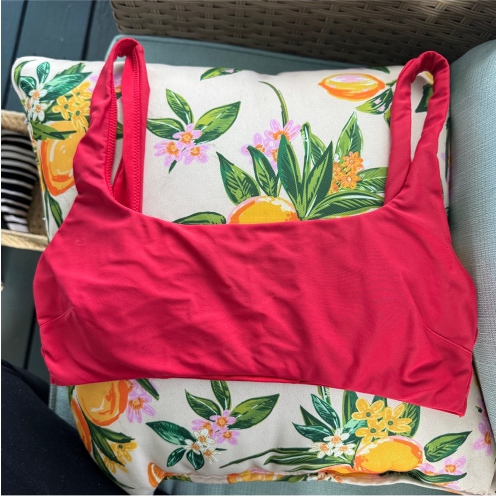 Women’s Aerie Red Square Neck Bikini Top Size Large